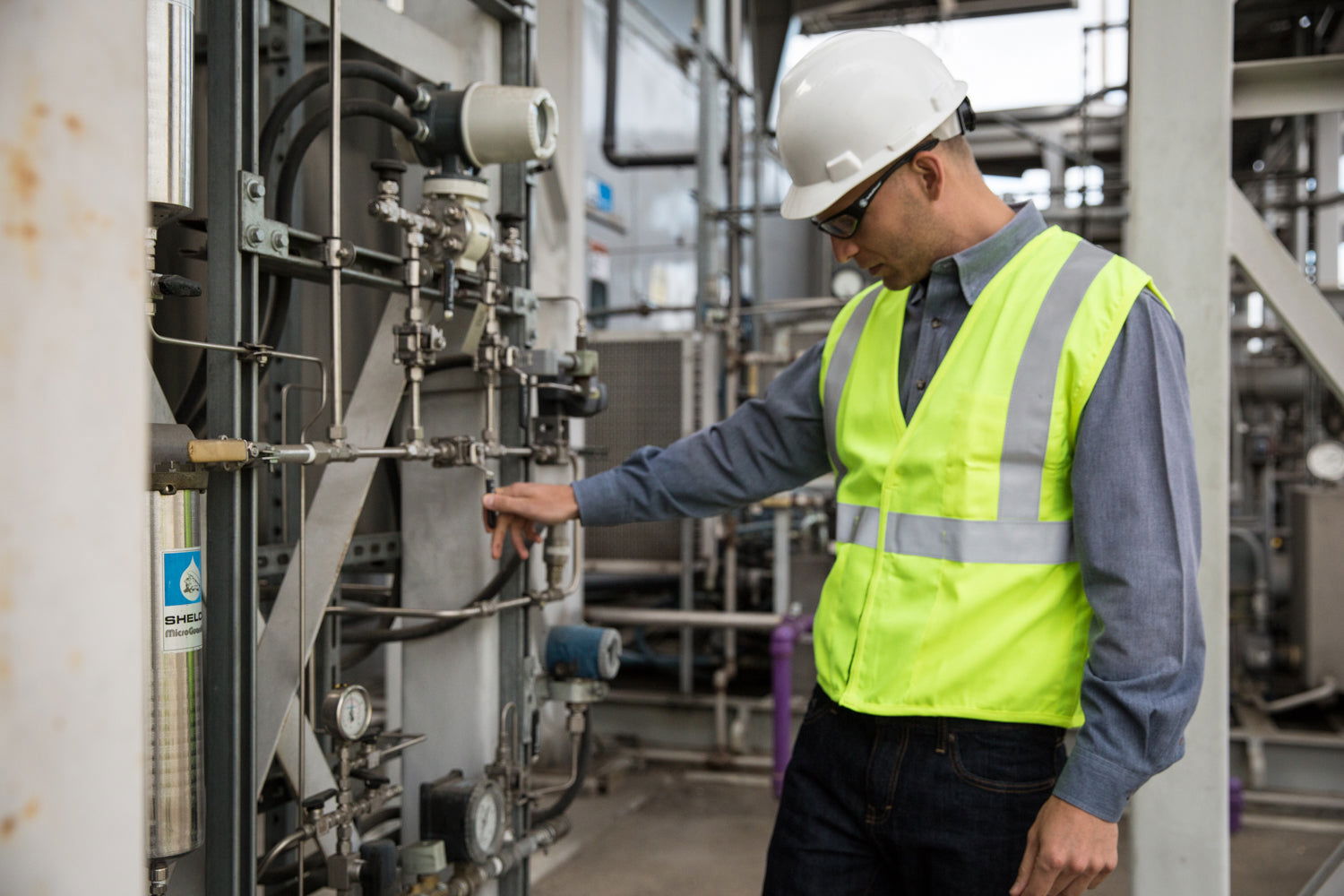 ORALITE® GP025 Performance Grade Heat Applied Glass Bead Trim | Safety Decals